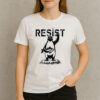 Penguins-Resist-–-Funny-Anti-Trump-Protest-Activist-Tee-USA