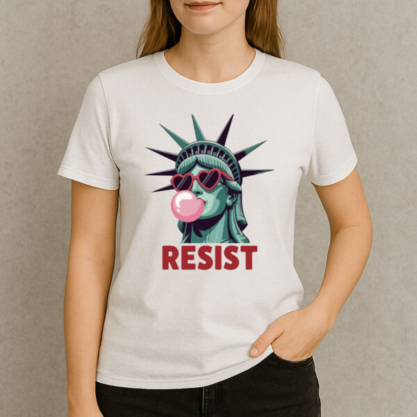 Resist-Statue-of-Liberty-Cool-Activist-T-Shirt