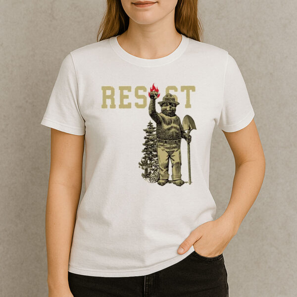 Smokey-Bear-Resist-Shirt-–-Vintage-Activist-Graphic-Tee