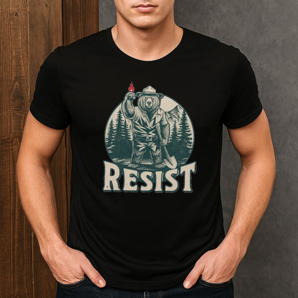 Smokey-Bear-Resist-Wildfire-Political-Protest-T-Shirt