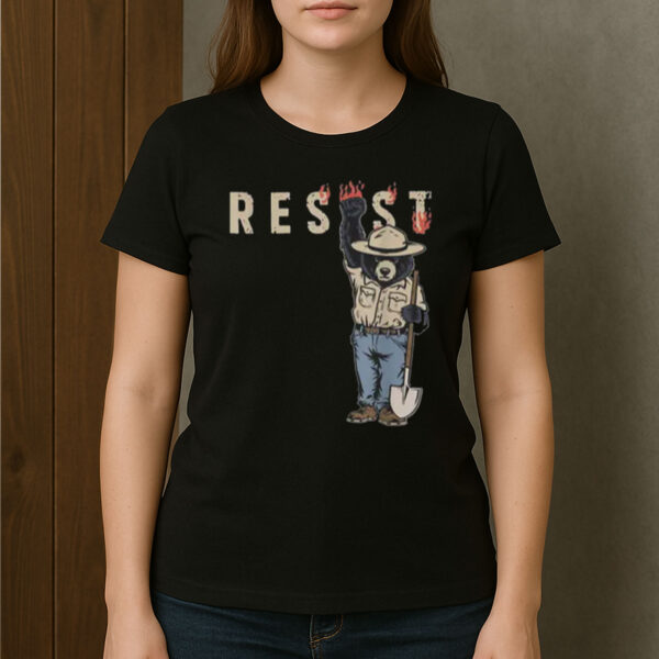 Smokey-Bear-Resist-Wildfire-Protest-Graphic-T-Shirts
