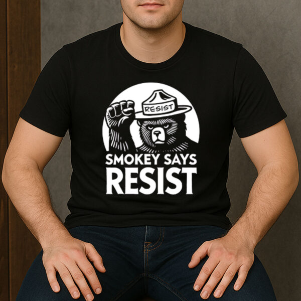 Smokey-Bear-Says-Resist-Activist-Graphic-T-Shirt-USA
