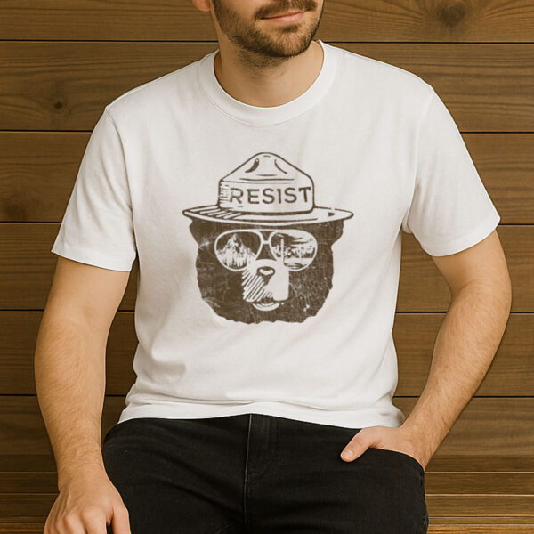 Vintage-Alt-National-Park-Service-Resist-Graphic-Tee