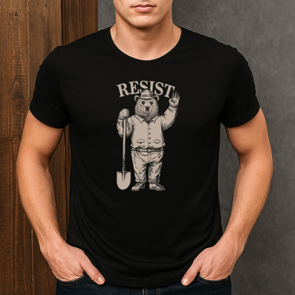 Vintage-Smokey-The-Bear-Resist-Graphic-Men’s-T-Shirt